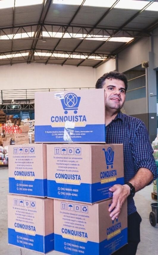 Entrega de cestas básicas Conquista Sorocaba